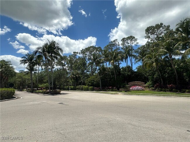 Building Photo - 1634 Tarpon Bay Dr S