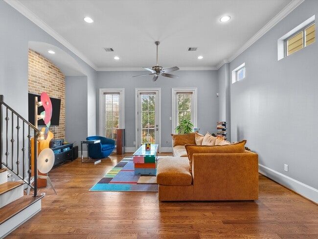 Building Photo - 1616 Rosewood St