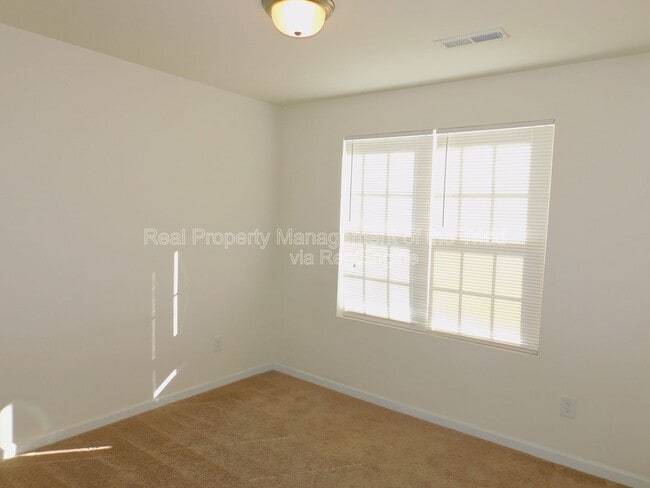 Building Photo - 1405 Asher Downs Dr