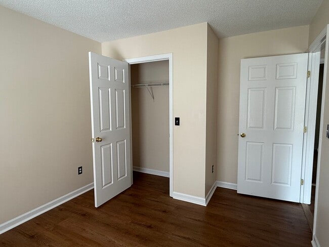 Building Photo - 129 Meadowlark Drive