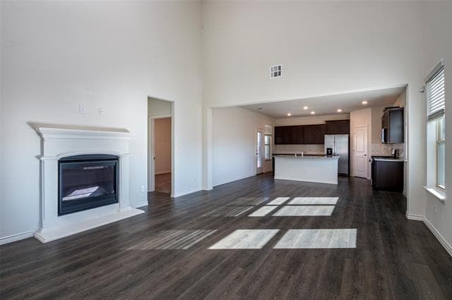 Building Photo - 7500 Continental Dr