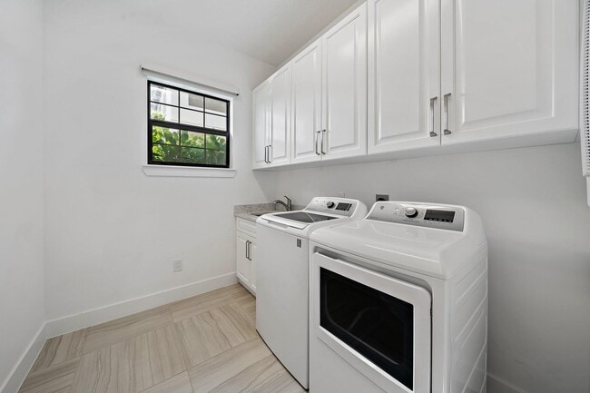 Building Photo - 2938 Gin Berry Way