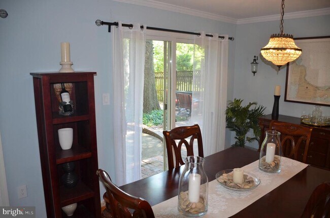 Building Photo - 8705 Yardley Dr