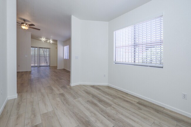 Building Photo - 3167 W Alexanderwood Dr