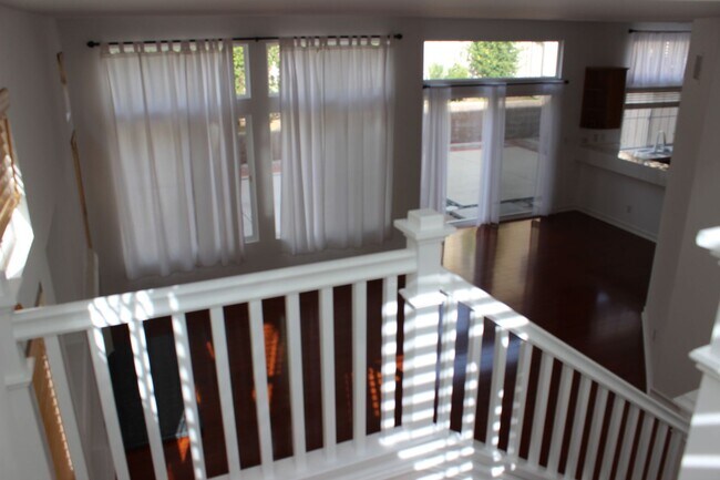 Building Photo - 39 Whispering Pine