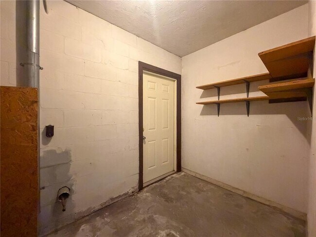 Building Photo - 5631 NW 29th St