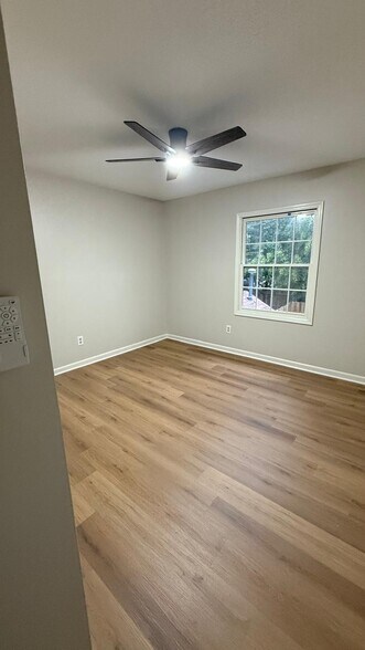 Building Photo - 3216 Overton Manor Dr