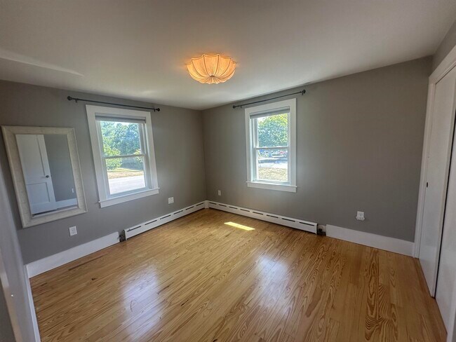 Building Photo - 411 Cutts Ave
