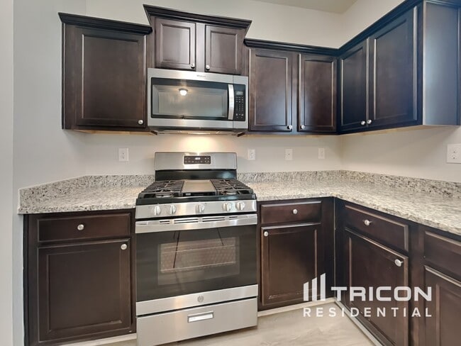 Building Photo - 2362 Clapton Ct