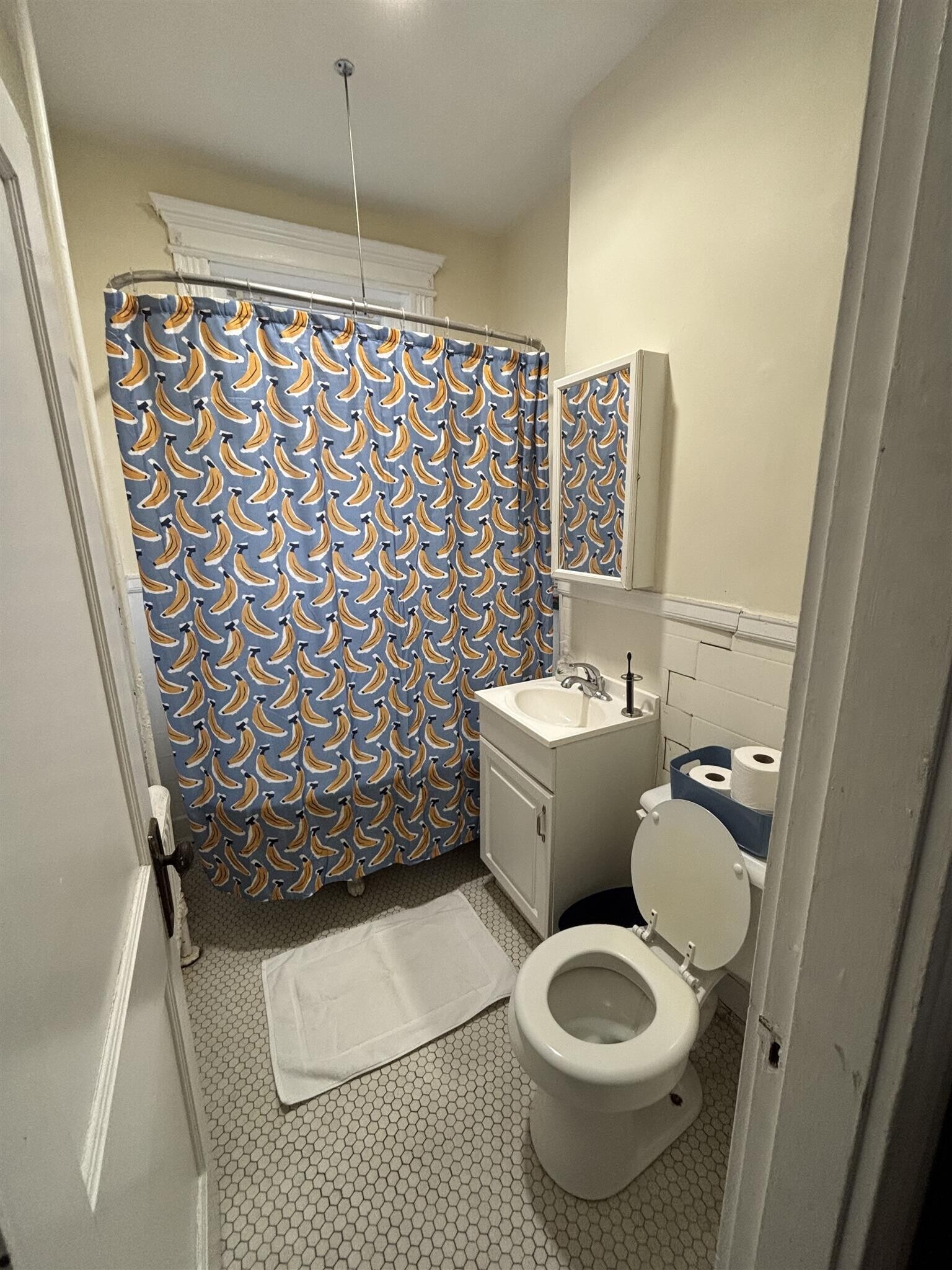 Building Photo - 72 Kirkland St