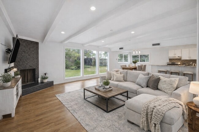 Building Photo - 10518 Moorberry Ln