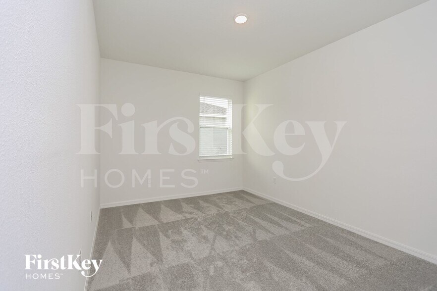 Building Photo - 129 Windsor Reserve Dr