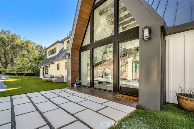 Building Photo - 24301 Sylvan Glen Rd