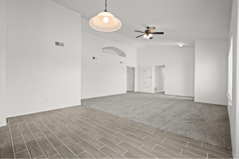 Building Photo - 1041 Summer Lake St