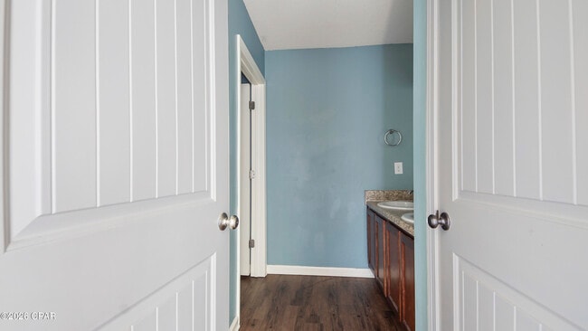 Building Photo - 7158 Riverbrooke St