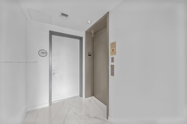 Building Photo - 3131 NE 7th Ave