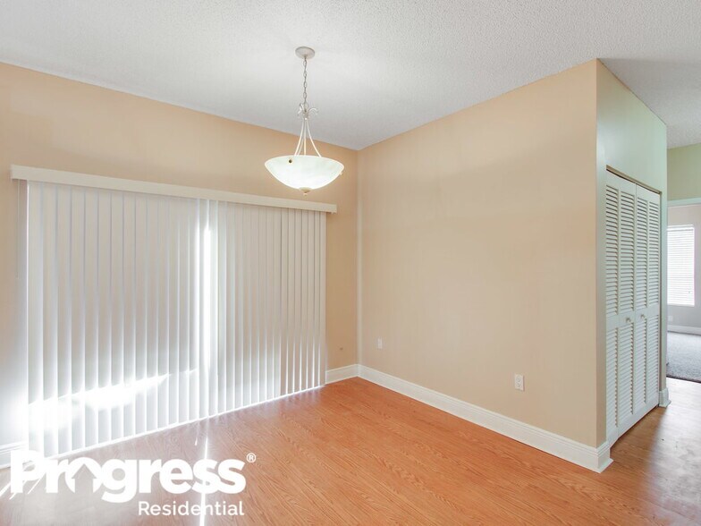 Building Photo - 9216 SW 213th Ln