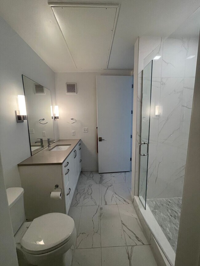 Building Photo - Stylish-Sophisticated-LoHi Living on the "...