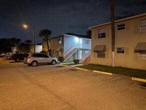 Building Photo - 719 Michigan Ct