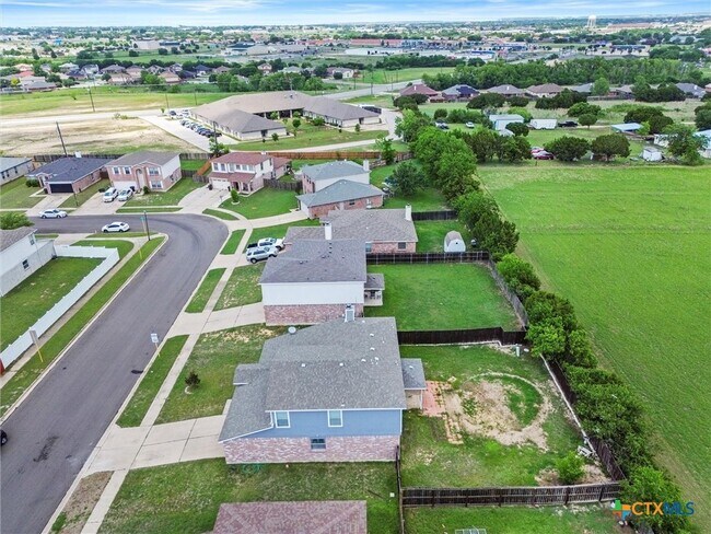 Building Photo - 5206 Oster Dr