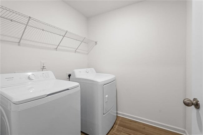 Building Photo - 2559 Adventure Wy