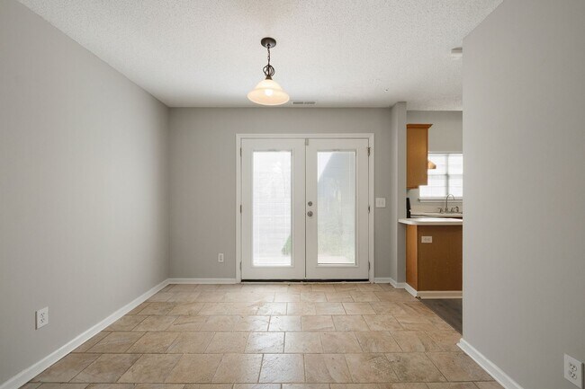 Building Photo - 3378 Chadbury Dr NW