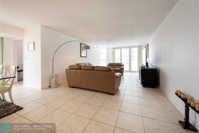 Building Photo - 1370 S Ocean Blvd
