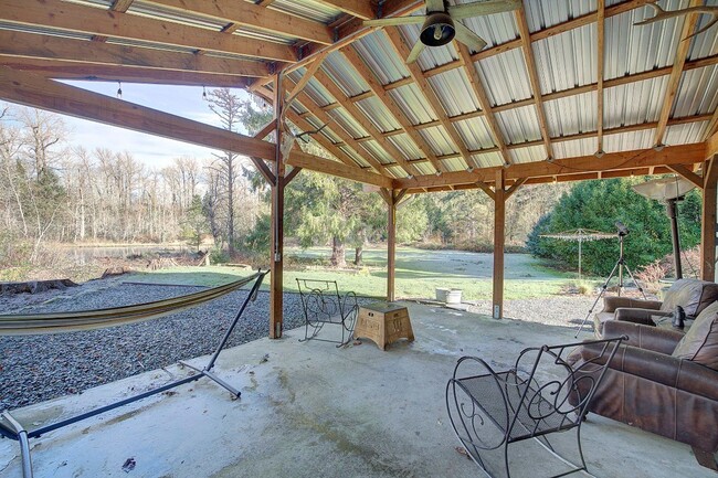 Building Photo - 3bd/2ba North Bend House