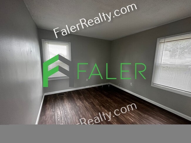Building Photo - Beautifully Remodeled Home - Available NOW!