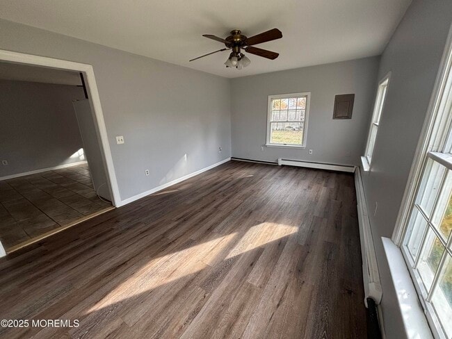 Building Photo - 1005 Beach Blvd