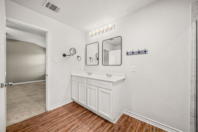 Building Photo - First time rental!