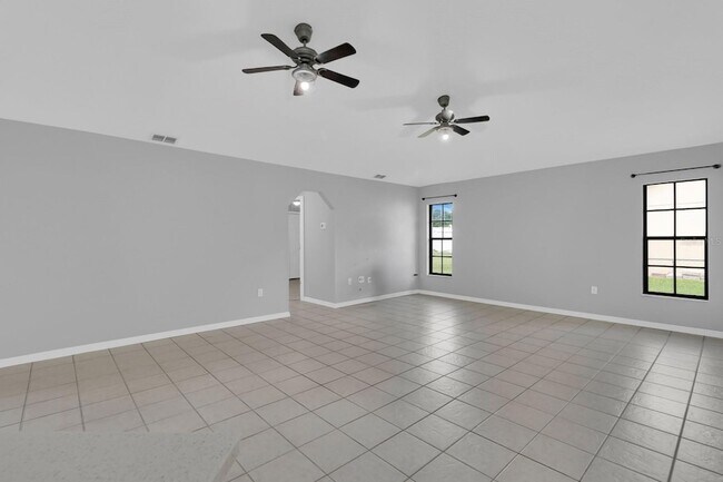 Building Photo - 2414 Sweetwater Blvd