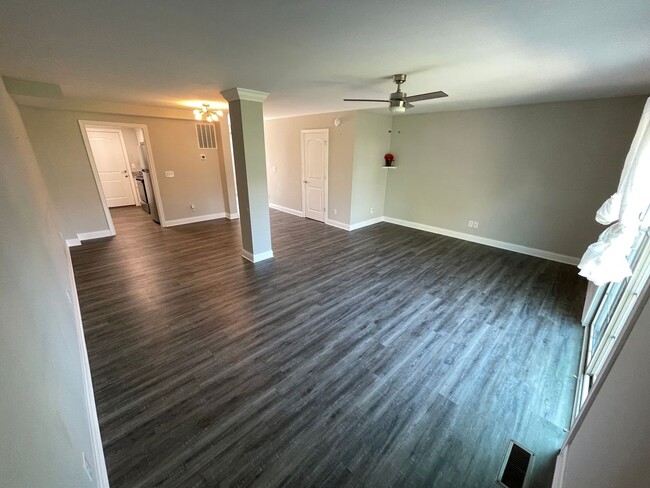 Building Photo - Perfect Condo Home For Lease