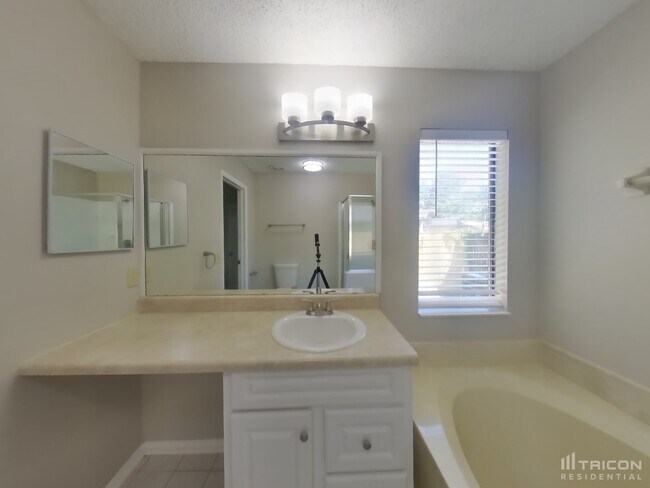 Building Photo - 4739 Harpers Ferry Ln