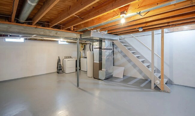 Building Photo - Cozy Home for Rent in Lansing, Michigan — Available Now