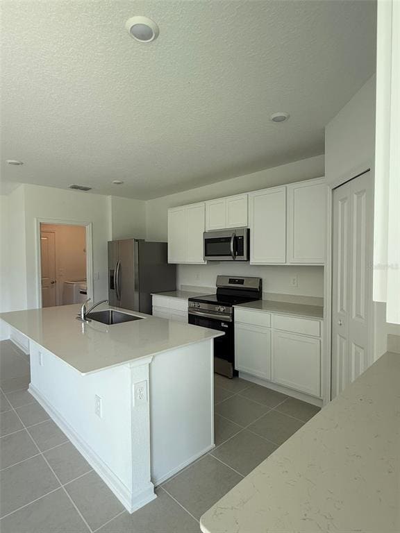 Building Photo - 3767 Bergamot Blvd