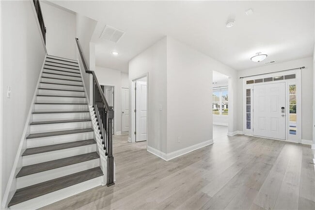 Building Photo - 7040 Ansley Pk Wy