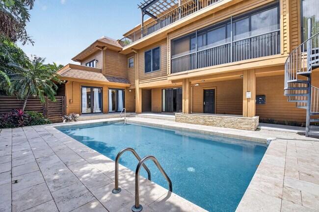 Building Photo - 122 Andrews Ave