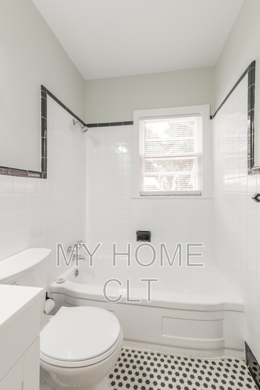 Building Photo - 3037 Marlowe Ave