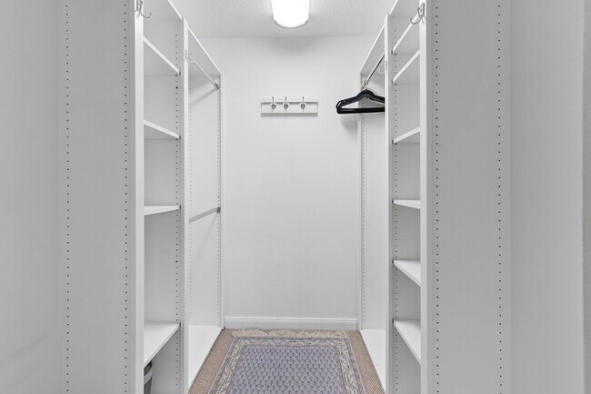 Building Photo - 8475 Quito Pl