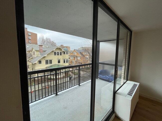 Building Photo - 50 Longwood Ave