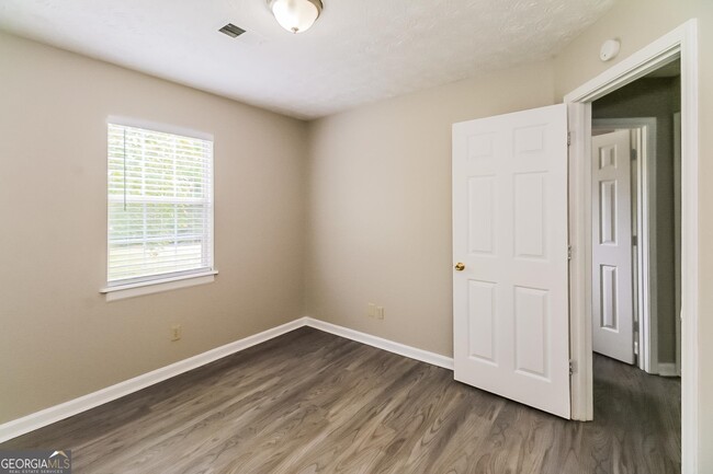 Building Photo - 155 Ingrams Ln