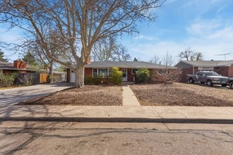 Building Photo - 1306 23rd Ave Ct