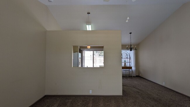 Building Photo - 2 BEDROOM / 1.75 BATH RANCH HOME IN RIDGEVIEW AT STETSON HILLS!