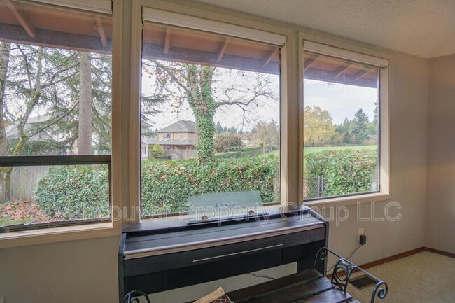 Building Photo - 2208 SE 130th Ave