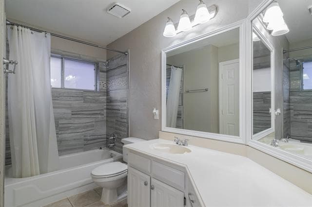 Building Photo - 2401 Hedgeapple Dr