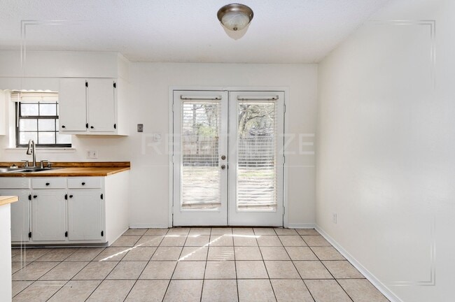 Building Photo - Beautifully Renovated 3 Bed 2 Bath Home in Theodore