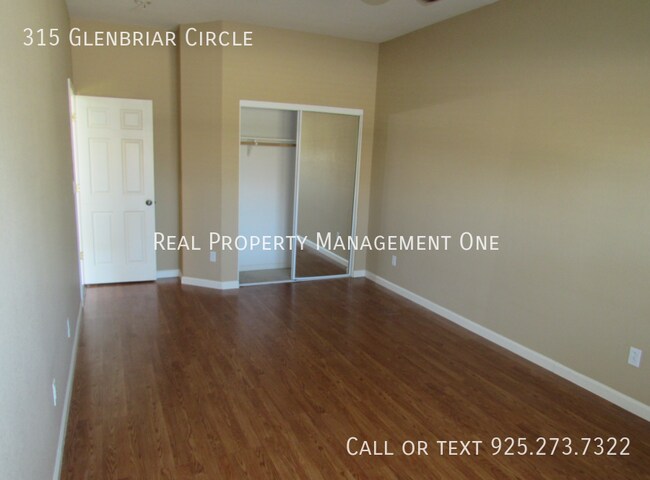 Building Photo - 315 Glenbriar Cir