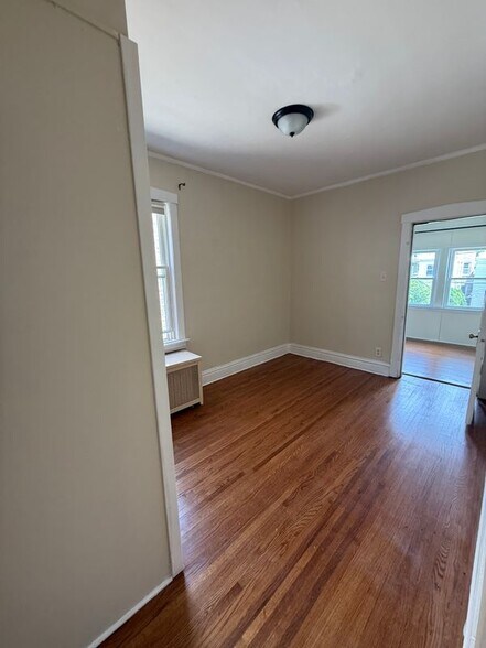 Building Photo - 5007 N Mozart St