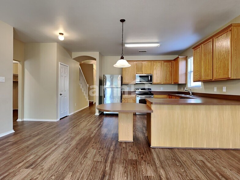 Building Photo - 2847 Park Springs Dr